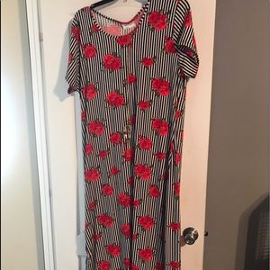 Bobbie Brooks long maxi with gold chain